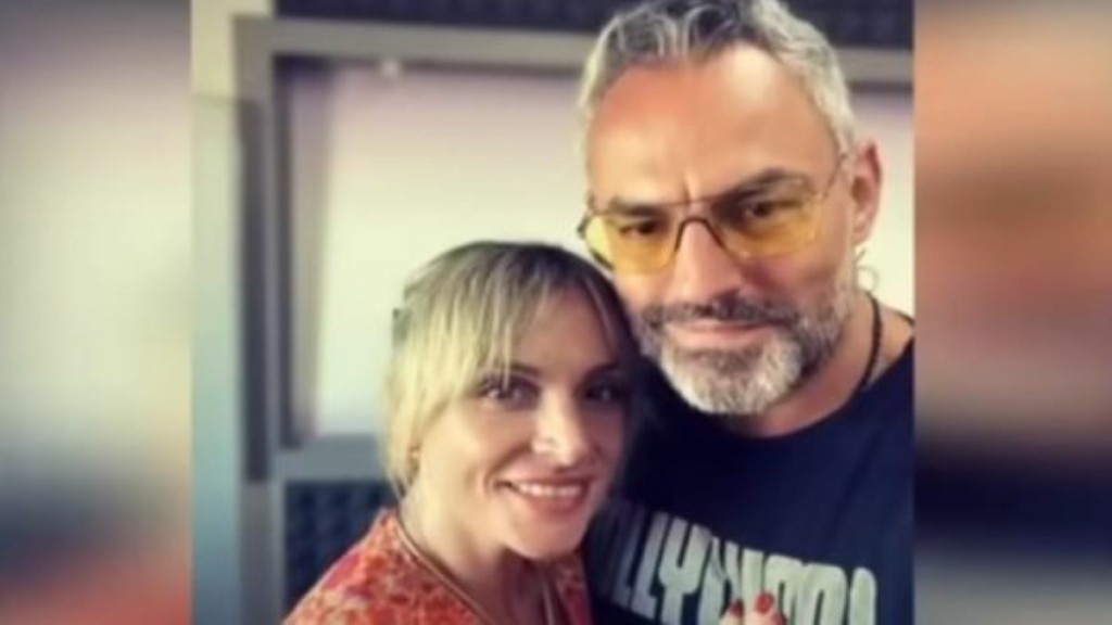 Ο Νίκος Συρίγος απόλαυσε την Ελεωνόρα Ζουγανέλη σε νυχτερινό μαγαζί της Χαλκίδας (vids)