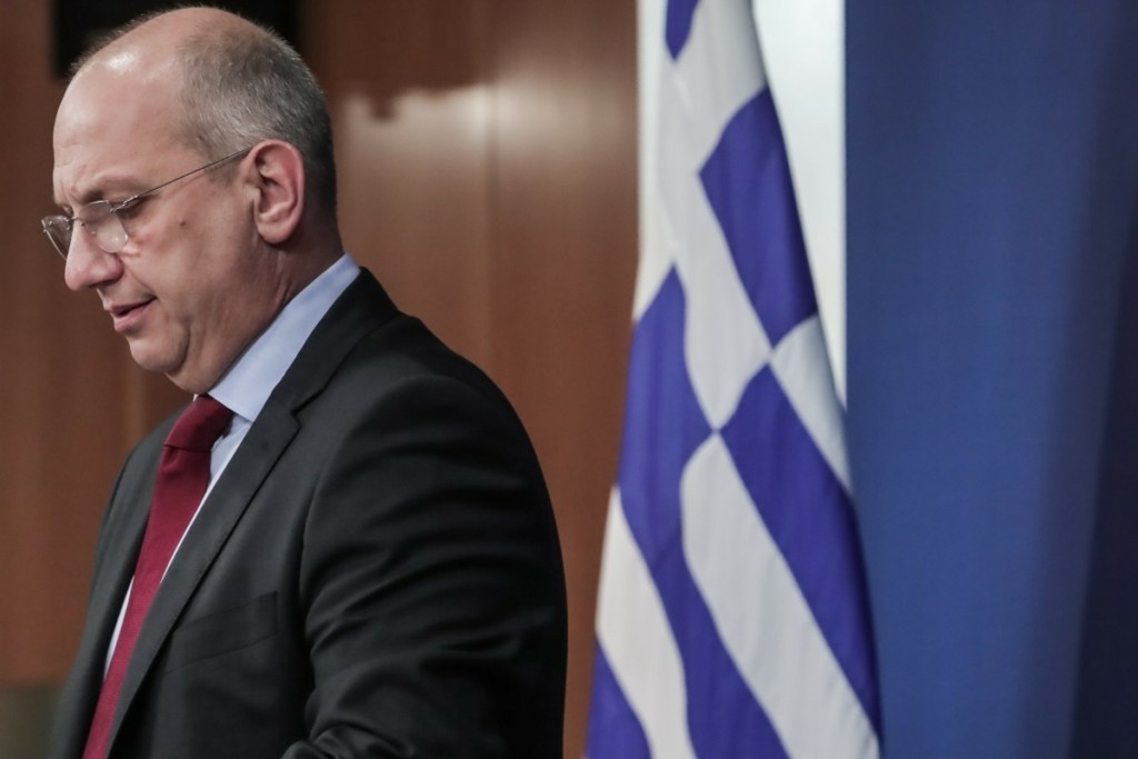 “Αδειάζει” Τζανερίκο ο Οικονόμου – “Ποτέ δεν παρενέβη η κυβέρνηση – Δεν κάνουμε παζάρια για μαχαιροβγάλτες”