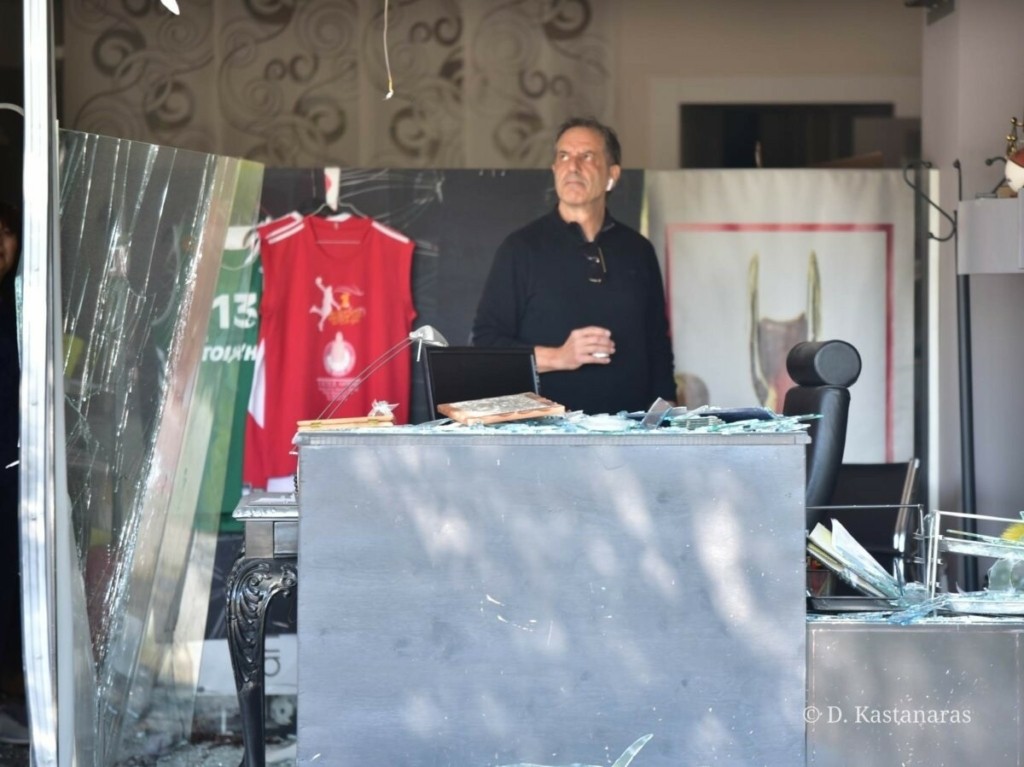 “Υπάρχει μεγάλη καταστροφή στο κατάστημα” – Το πρώτο σχόλιο του Νίκου Πιτσίλκα για την έκρηξη στο μαγαζί του