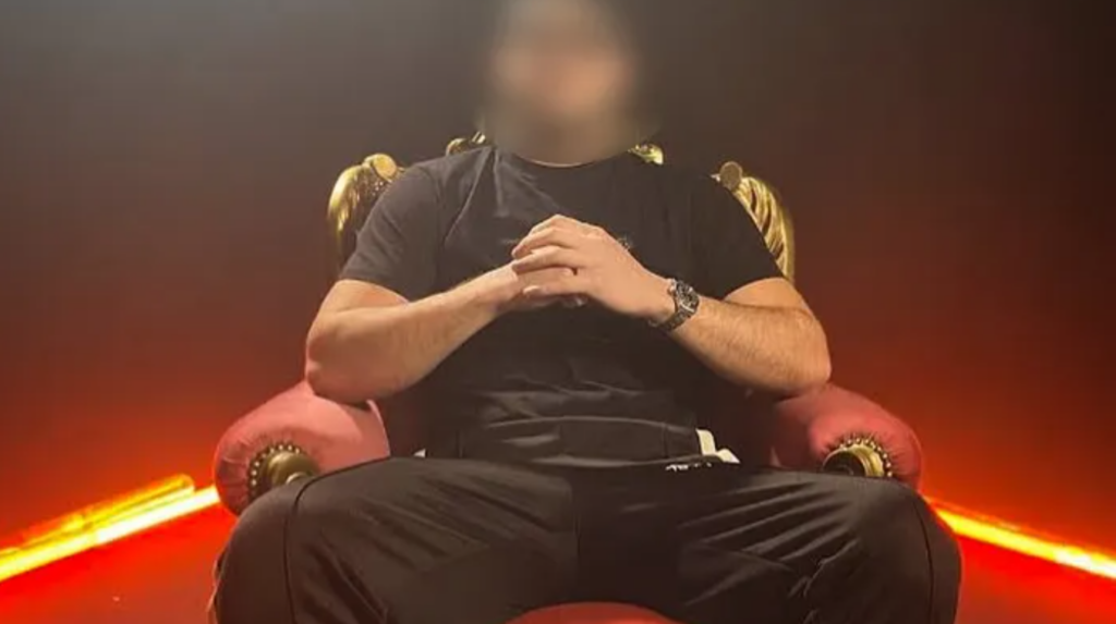 Ελεύθεροι υπό όρους ο τράπερ και ο συνεργάτης του που κατηγορούνται για τον ομαδικό βιασμό 19χρονης