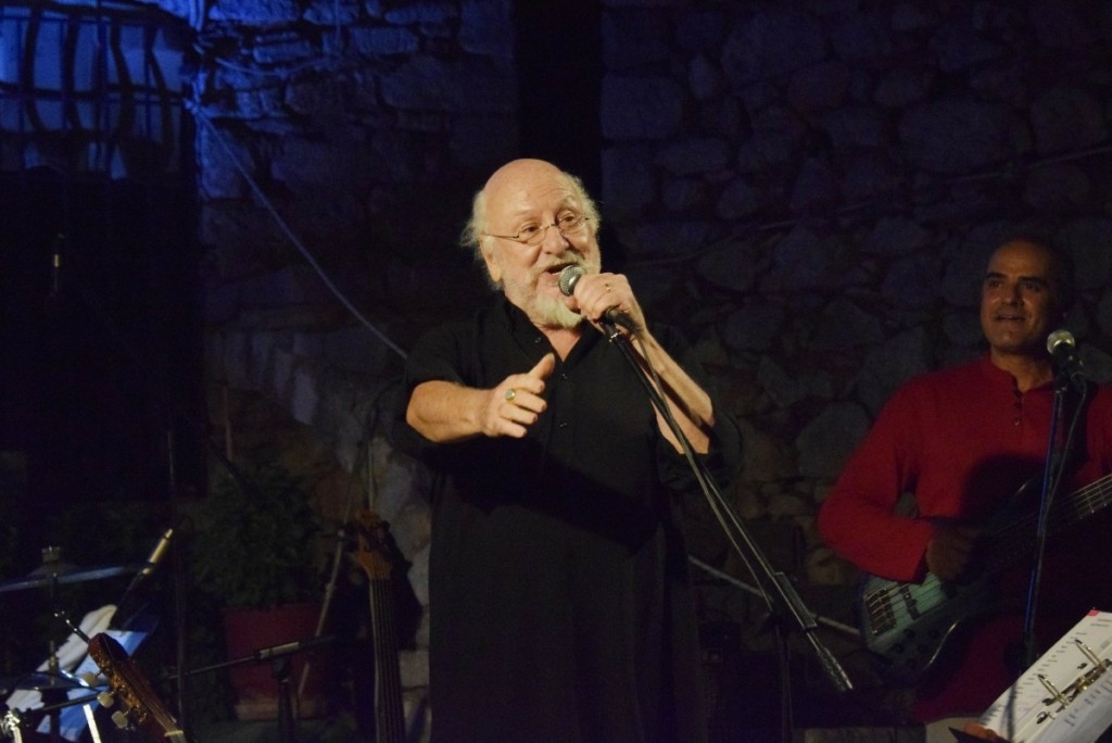 Τα νεότερα για την κατάσταση της υγείας του Διονύση Σαββόπουλου