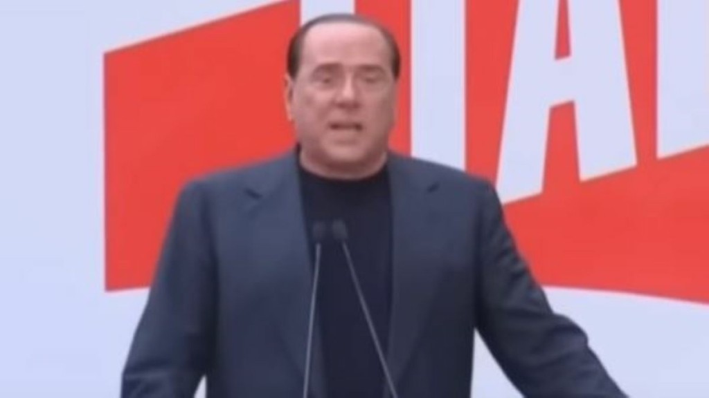 “Είναι μια δύσκολη δοκιμασία, αλλά θα τα καταφέρω και αυτή την φορά” είπε ο Μπερλουσκόνι από την εντατική