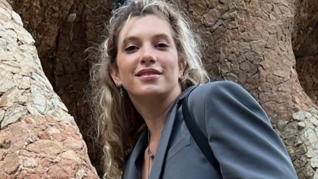 Αυτό είναι το καλαίσθητο σπίτι της Σύλβιας Δεληκούρα με τις boho επιρροές και τα πολύχρωμα λουλούδια (pics&vid)