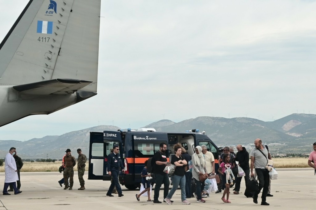 Αγωνία για 80 Έλληνες που παραμένουν στο Σουδάν – Συνεχίζονται οι προσπάθειες απεγκλωβισμού τους