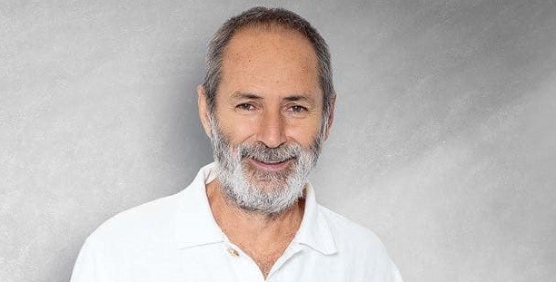 Ο Πολ Ευμορφίδης ιδρύει πολιτικό κόμμα και κατεβαίνει στις εκλογές