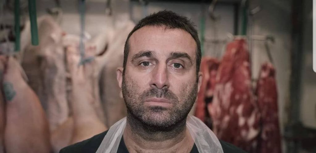 Ηλίας Βαλάσης – Το βιογραφικό, το Survivor, η σύζυγος, τα παιδιά, τα ΟΥΚ και η ζωή ως ηθοποιός