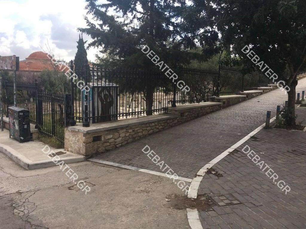 Η μητέρα του 18χρονου που μαχαίρωσαν στην Ακρόπολη στο DEBATER – “Είναι σοβαρά τα πράγματα… Ήθελαν να σκοτώσουν”