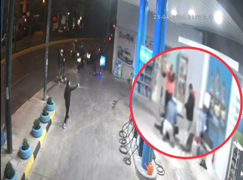 Καρέ καρέ η επεισοδιακή απόπειρα ληστείας σε βενζινάδικο στην Καλλιθέα