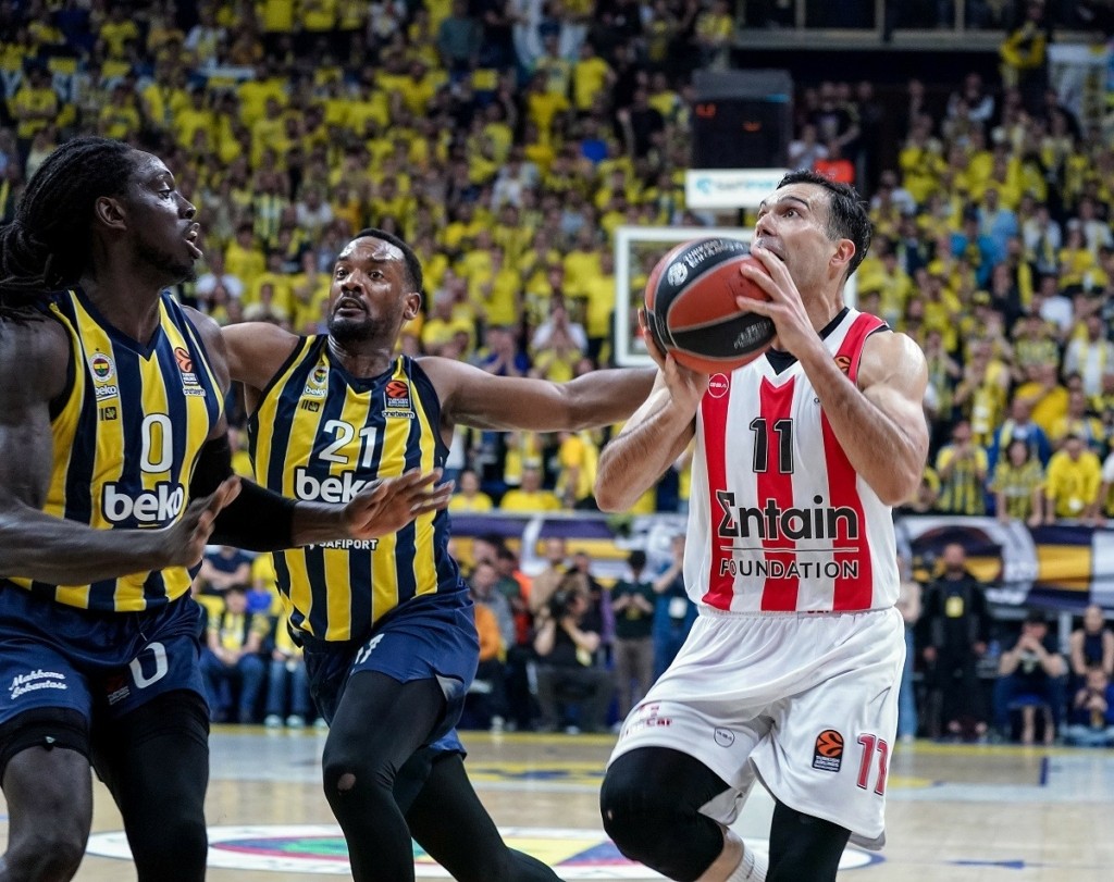 Φενέρμπαχτσε-Ολυμπιακός 73-69: Λύγισε αλλά έχει το Game 5 στο «σπίτι» του