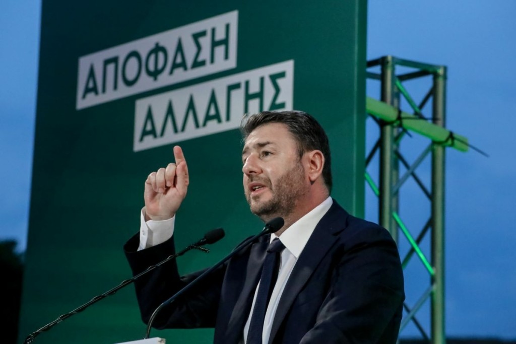 Ανδρουλάκης: Τσίπρας και Μητσοτάκης θέλουν να πλήξουν το ΠΑΣΟΚ και του επιτίθενται με fake news
