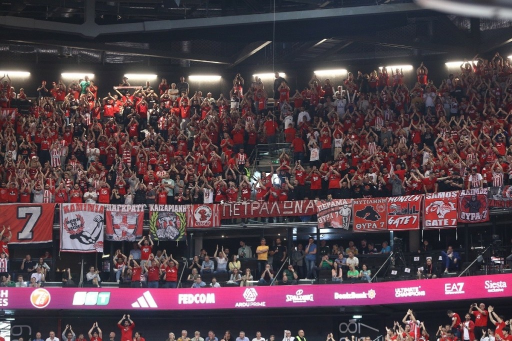 Παίρνουν τις θέσεις τους στην Zalgirio Arena οι φίλοι του Ολυμπιακού για τον τελικό του Final Four της Euroleague (vid)