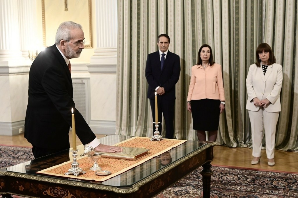 Πιάνει δουλειά την Παρασκευή η υπηρεσιακή κυβέρνηση – Οι ώρες παράδοσης παραλαβής των υπουργείων
