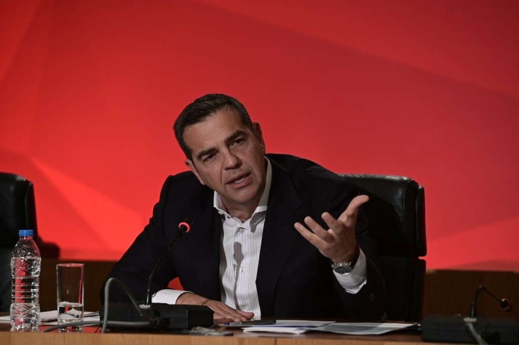 Τσίπρας στο Ηράκλειο: «Θέλουν να ξεμπερδεύουν με τον ΣΥΡΙΖΑ για να στήσουν ανεξέλεγκτο καθεστώς»