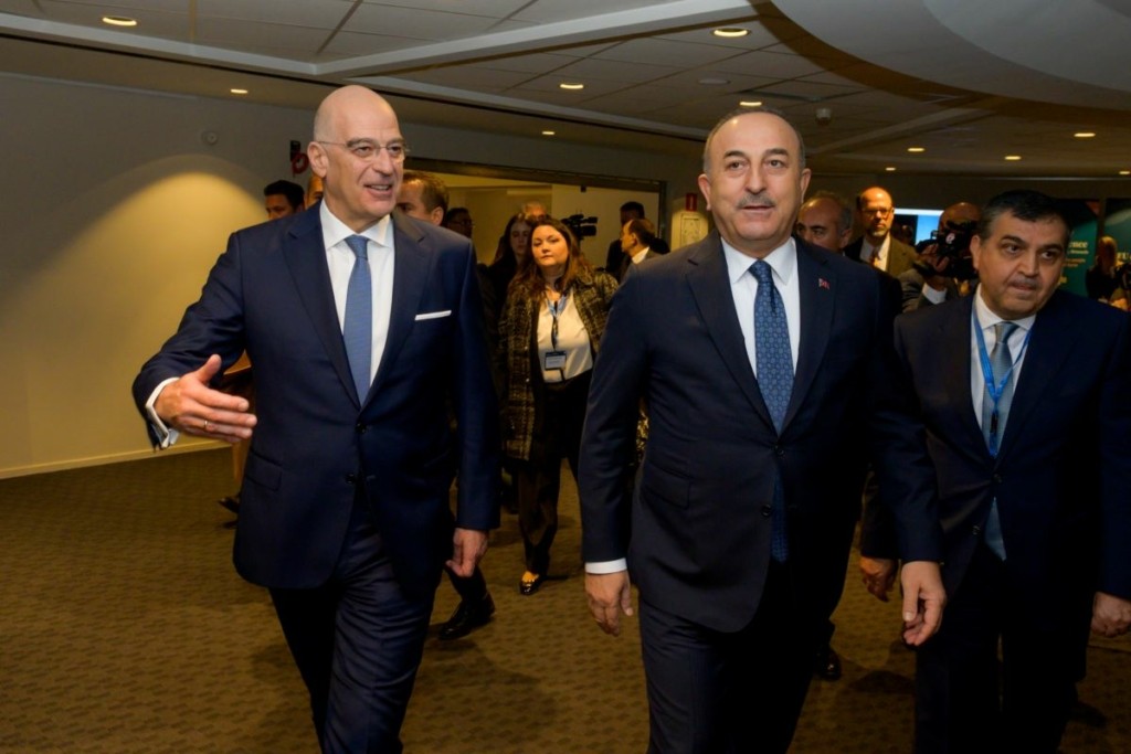 Τηλεφωνική επικοινωνία  Νίκου Δένδια με Τσαβούσογλου