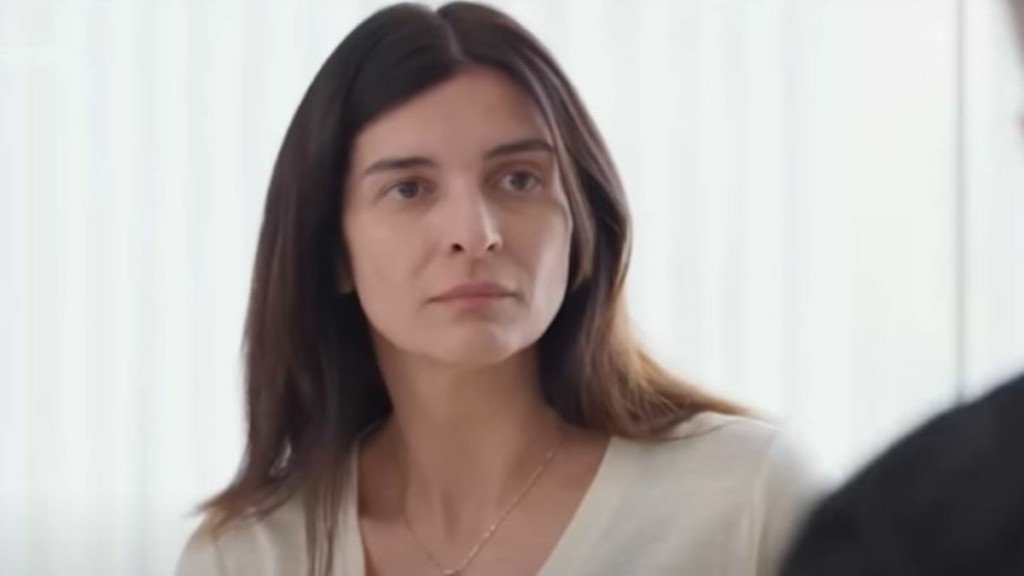 Η γη της ελιάς: Η Ιουλία λέει στη Μαρίνα ότι έχει απογοητευτεί από τον Στάθη και θέλει να χωρίσουν οριστικά