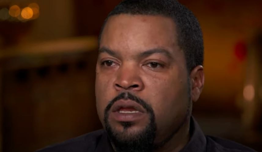 Ο Ice Cube θα μηνύσει όποιον χρησιμοποιήσει τεχνητή νοημοσύνη για να αναδημιουργήσει τη φωνή του (vid)