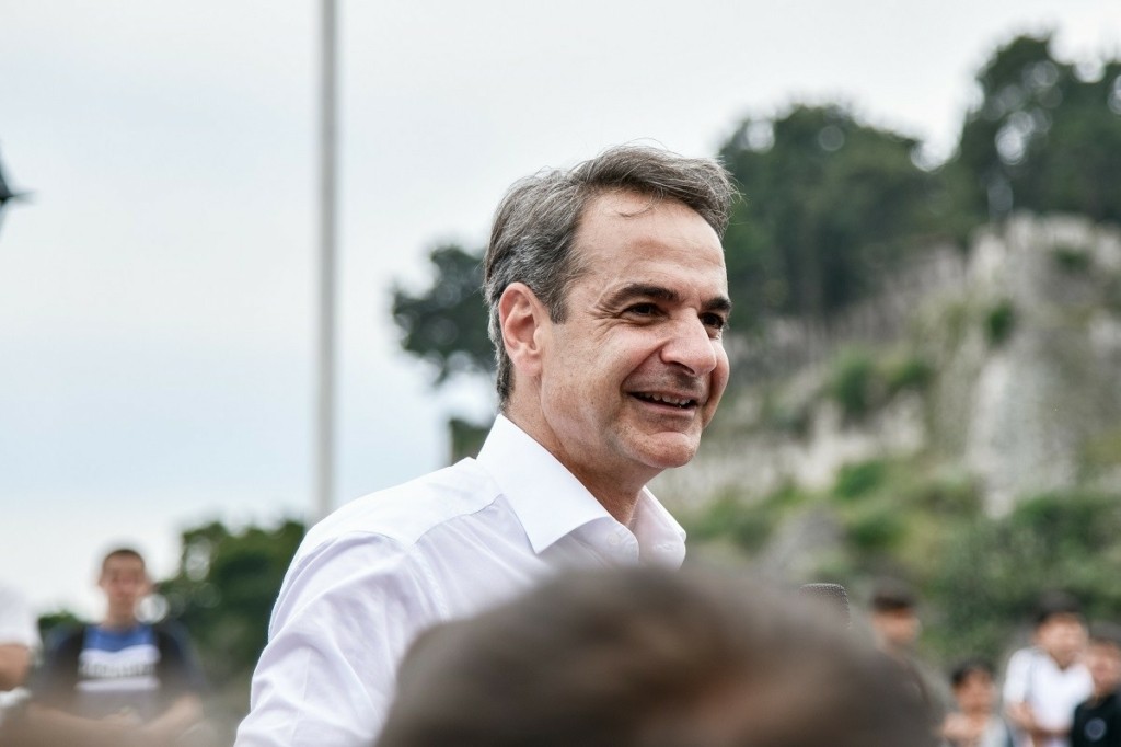 Μητσοτάκης από την Άρτα – «Σε μια τετραετία η Ελλάδα από τόπος σκορποχώρι έγινε πατρίδα με σύνορα σε γη, αέρα και θάλασσα»