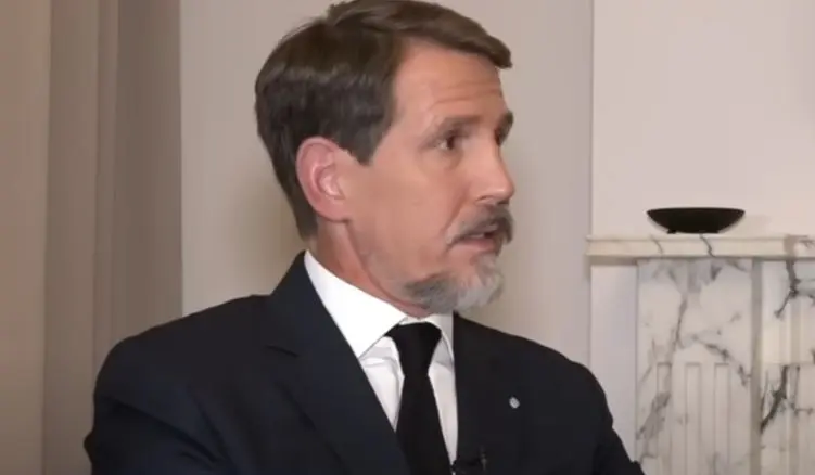 Παύλος: “Από τον Σεπτέμβριο θα με βλέπετε πολύ συχνά στην Ελλάδα, η μητέρα μου δεν φεύγει” (vid)