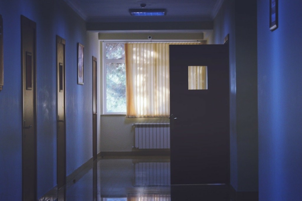 Μυστήριο με τους θανάτους 15 παιδιών σε δύο νοσοκομεία της χώρας – Στο “μικροσκόπιο” Έλληνας καρδιοχειρουργός
