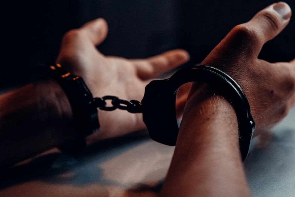 Φρίκη στον Άγιο Παντελεήμονα: 42χρονος βίασε 17χρονη – Σε άθλια κατάσταση η ανήλικη