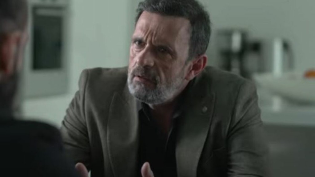 Μαύρο Ρόδο: Ο Θέμης εξοργίζεται όταν μαθαίνει ότι η Θάλεια είναι αστυνομικός και “άνθρωπος” του Βίκου στο μαγαζί