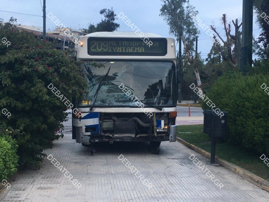 Συγκλονίζει η μητέρα του ειδικού φρουρού που σκοτώθηκε σε τροχαίο στο Καλλιμάρμαρο – «Δεν φταίει κανείς»