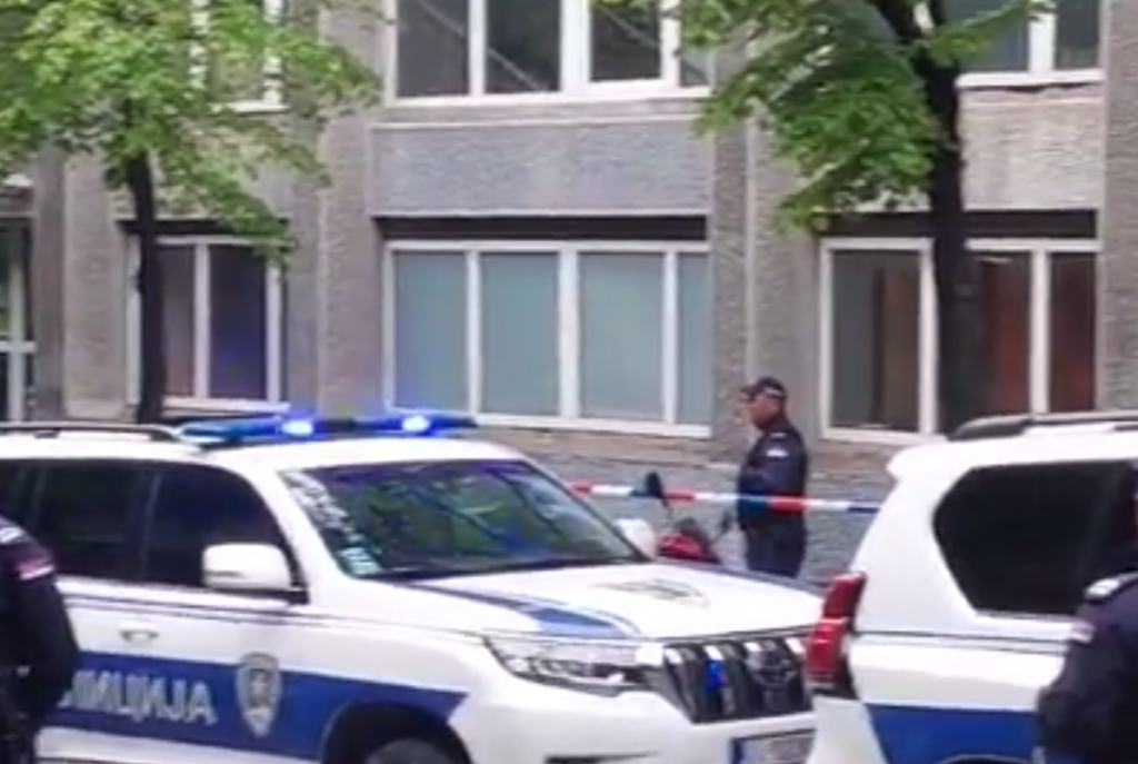 Μακελειό στο Βελιγράδι: Σε ψυχιατρική κλινική ο 14χρονος που σκότωσε 9 ανθρώπους