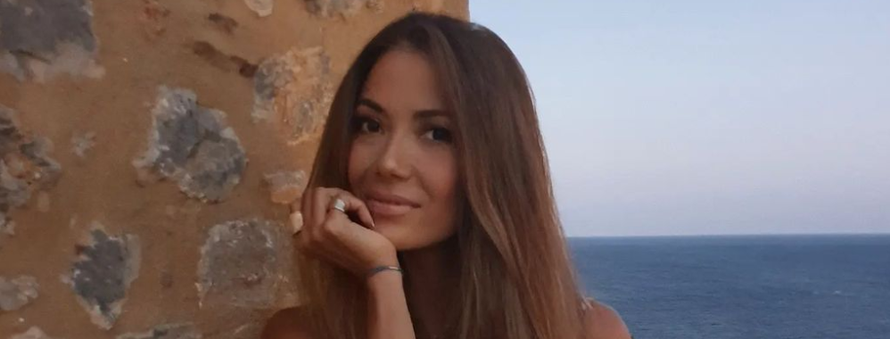 Η Γιώτα Τσιμπρικίδου στο DEBATER: “Όταν έχασα τον πατέρα μου ένιωσα ότι έχασα όλο τον κόσμο μου”