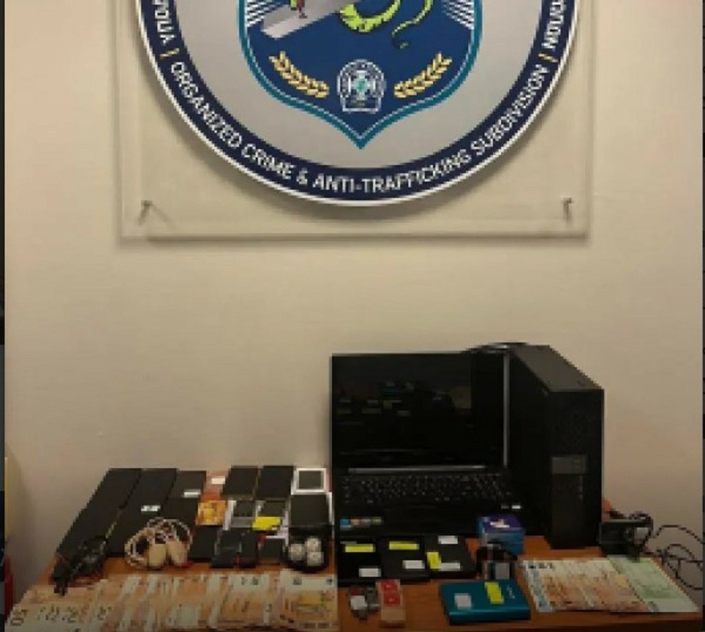 Εξαρθρώθηκε από την ΕΛΑΣ συμμορία που έκανε νοθεία στις εξετάσεις για διπλώματα σε πιλότους (pics&vid)