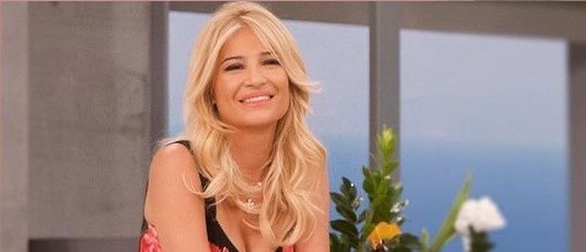 Φαίη Σκορδά – Αυτό είναι το απόλυτο χρώμα που έκανε στα νύχια της για κομψές και σικάτες εμφανίσεις