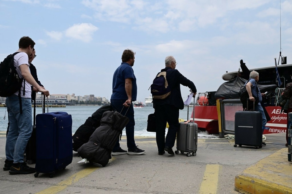 Δυσβάσταχτη η αύξηση του budget των διακοπών για τους πολίτες – Τι δείχνει η έρευνα του ΣΕΛΠΕ
