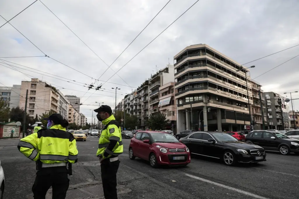Λεωφόρος Αλεξάνδρας: ΙΧ συγκρούστηκε με πατίνι – Κυκλοφοριακό κομφούζιο