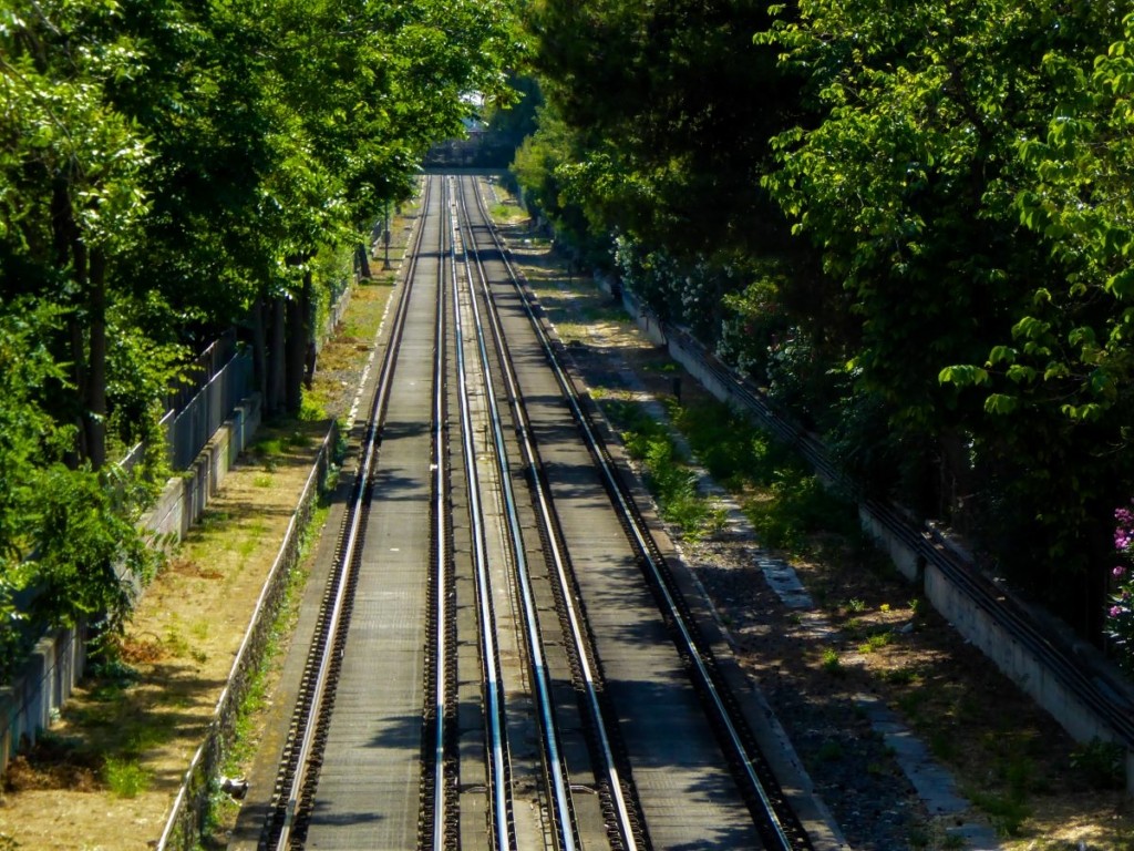 Κανονικά τα δρομολόγια στον ΗΣΑΠ μετά την πτώση του άνδρα