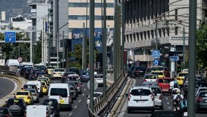 Αυξημένη η κίνηση στην Κηφισίας λόγω τροχαίου στο ύψος του Χαλανδρίου – Προβλήματα σε Κηφισό και Λεωφόρο Αθηνών