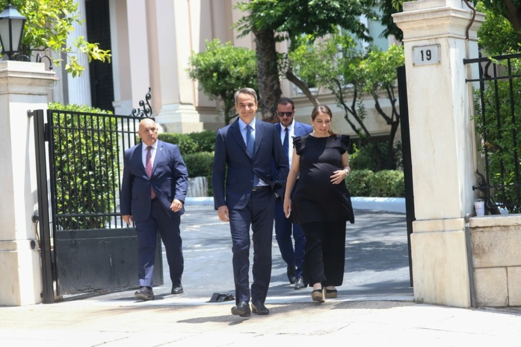 Υπουργείο Ανάπτυξης – Σκρέκας: Μέτρα για την ακρίβεια  θα ανακοινώσει αύριο ο Μητσοτάκης