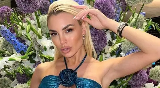 Η Αλεξάνδρα Παναγιώταρου ξεκαθαρίζει: “Δεν είμαι εγώ η influencer που χρωστά χρήματα στην εφορία” (vid)