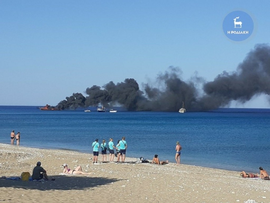 Ρόδος: Με μικροεγκαύματα μια 9χρονη μετά τη φωτιά σε ημερόπλοιο στα Στεγνά