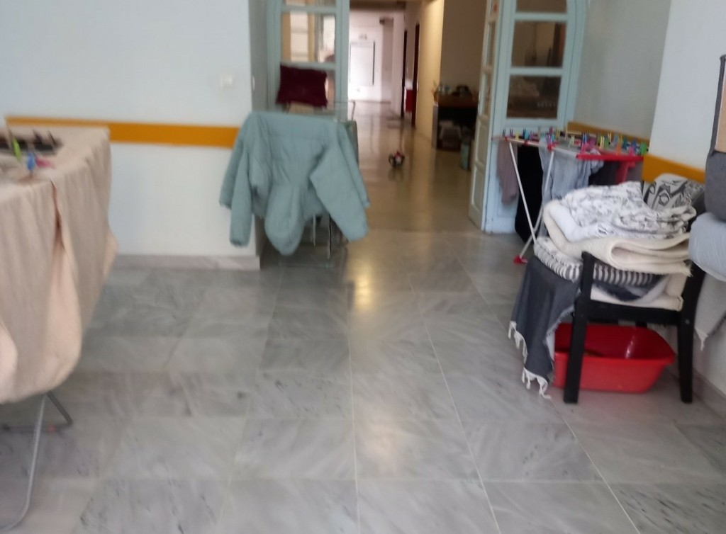 Σε απόγνωση οι υγειονομικοί στα νησιά – Έτσι ζουν ο ένας πάνω στον άλλο (pics)
