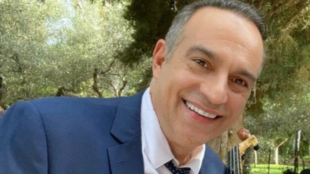 Ο Κρατερός Κατσούλης ολοκλήρωσε τη μεταμόσχευση μαλλιών