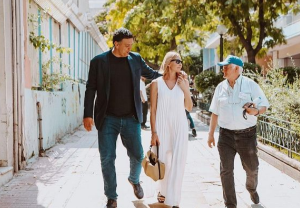 Βασίλης Κικίλιας: Άσκησε το εκλογικό του δικαίωμα παρέα με την Τζένη Μπαλατσινού