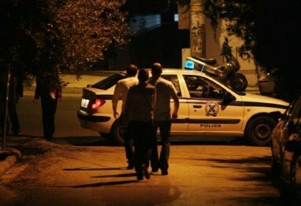 Θρίλερ στη Λαμία – Νεκρός άνδρας βρέθηκε πυροβολημένος μέσα σε αυτοκίνητο