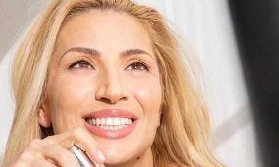 Δείτε την Μαρία Ηλιάκη στην πρώτη της τηλεοπτική εμφάνιση σχεδόν 20 χρόνια πριν (vids)