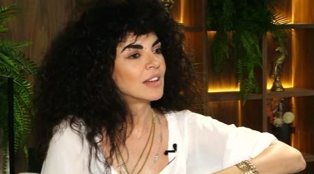 Η Μαρία Σολωμού ξεκαθαρίζει: “Δεν είναι σχέση μου ο Mente Fuerte, η κατάσταση είναι flirtatious” (vid)