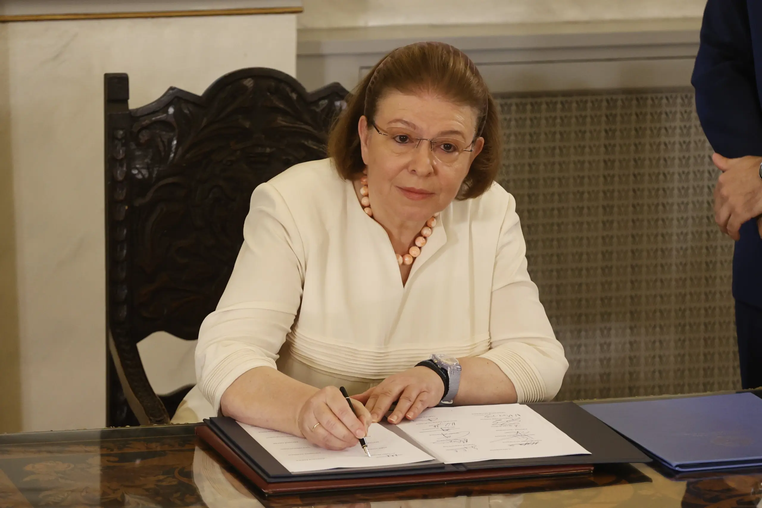 Μενδώνη για την απώλεια του Γιάννη Φέρτη: “Γράφει το τέλος μιας ολόκληρης ζωής, αφοσιωμένης στην Τέχνη”