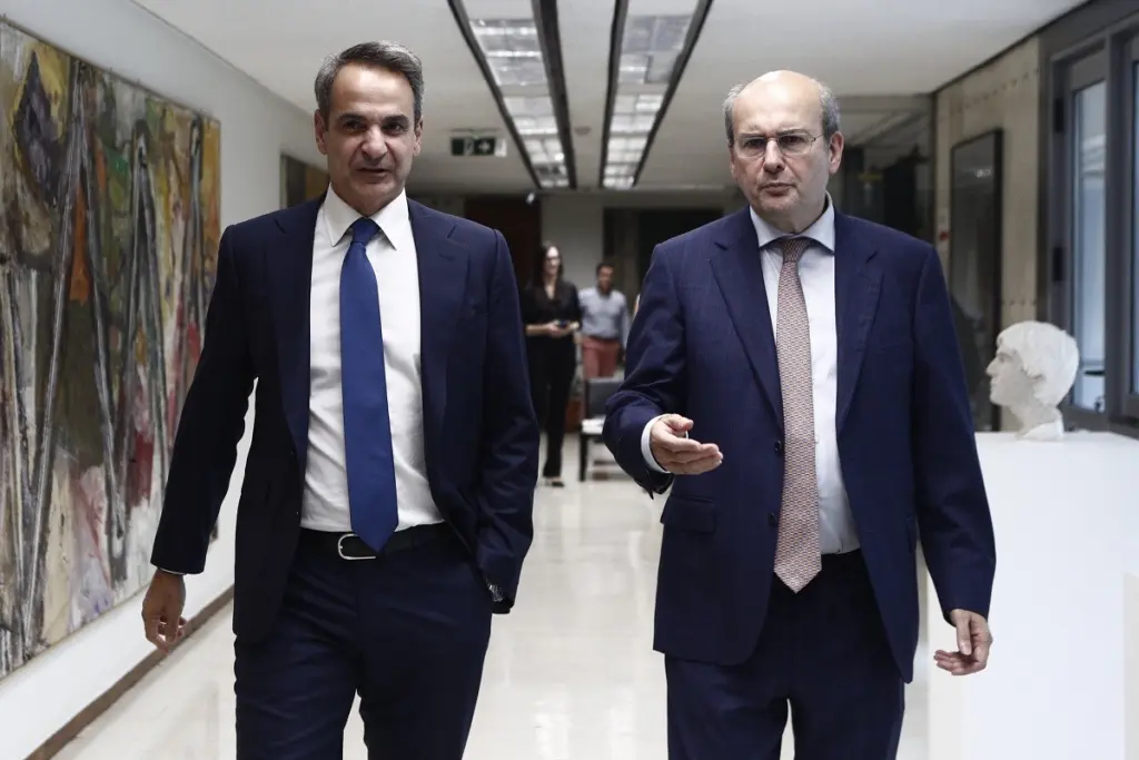 Στο υπουργείο Οικονομικών ο Κυριάκος Μητσοτάκης