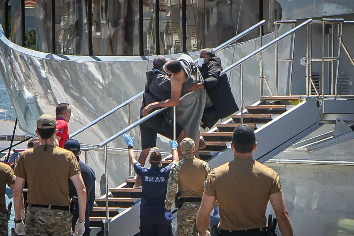 Ανατριχιαστικές μαρτυρίες για το ναυάγιο στην Πύλο – “Έκλαιγαν όταν κατάφερναν να μιλήσουν με τους συγγενείς τους”