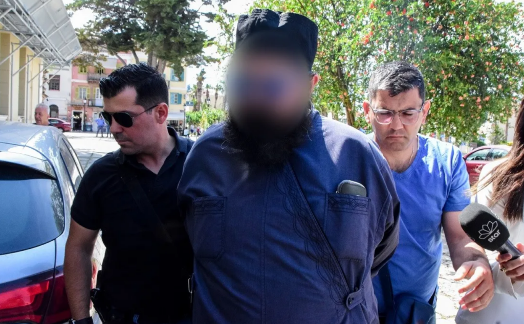 Ναύπλιο: Απολογείται σήμερα ο αρχιμανδρίτης για το άσεμνο βίντεο σε 12χρονο – Τι ισχυρίζεται