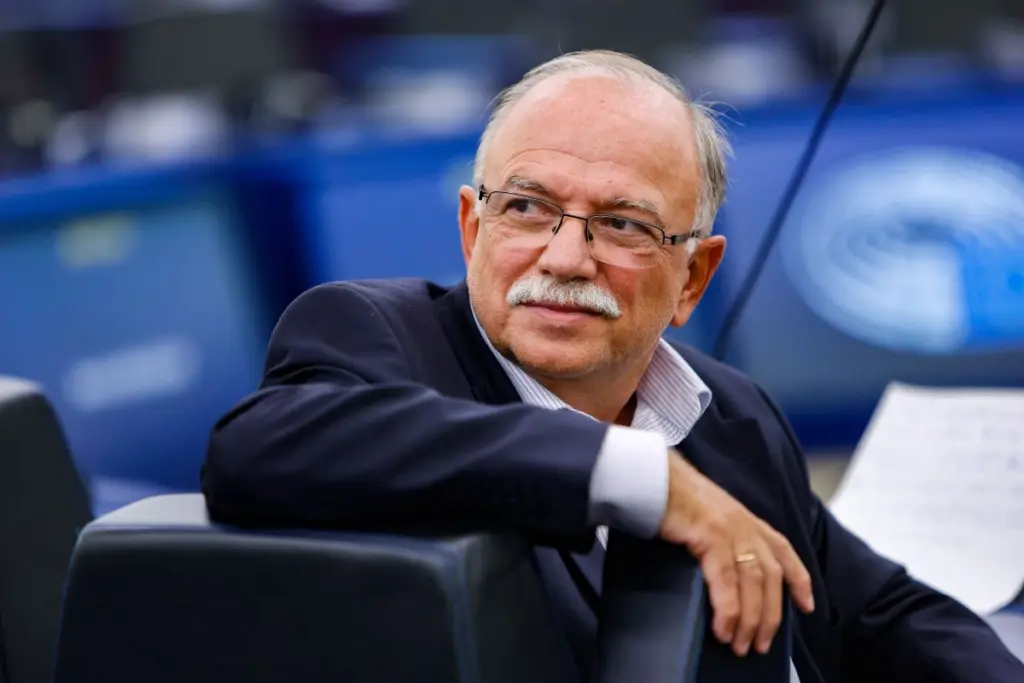 Αντιδράσεις για Παπαδημούλη: Κατηγόρησε την Ελλάδα για το ναυάγιο στην Πύλο και το “διόρθωσε”