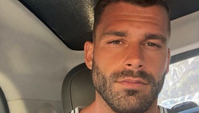 Ο Στάθης Σχίζας ξεκαθαρίζει για τις “αινιγματικές” αναρτήσεις του: “Δεν αφορούν την Αλεξάνδρα” (vid)
