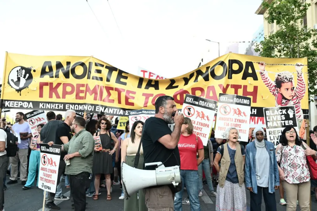 Αμέτρητοι στην πορεία για το ναυάγιο στην Πύλο – «Να μην αφήσουμε η αλληλεγγύη να ναυαγήσει»